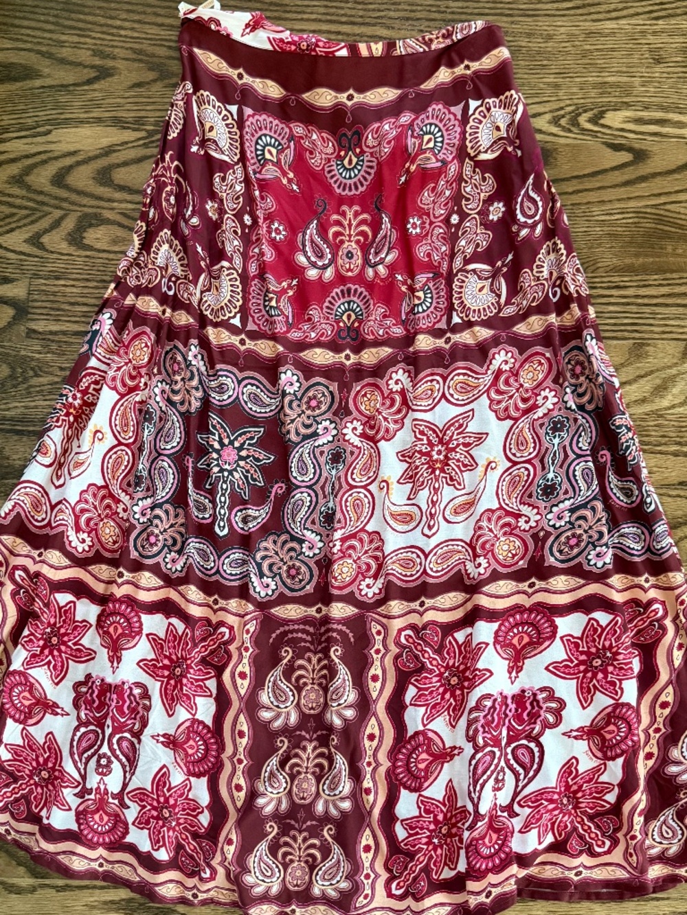NWT Farm Rio Satin Slip A-Line Paisley Scarf Print Midi Skirt Medium - Picture 8 of 8